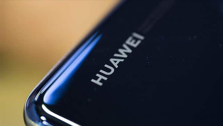 Huawei sets Apple on target!